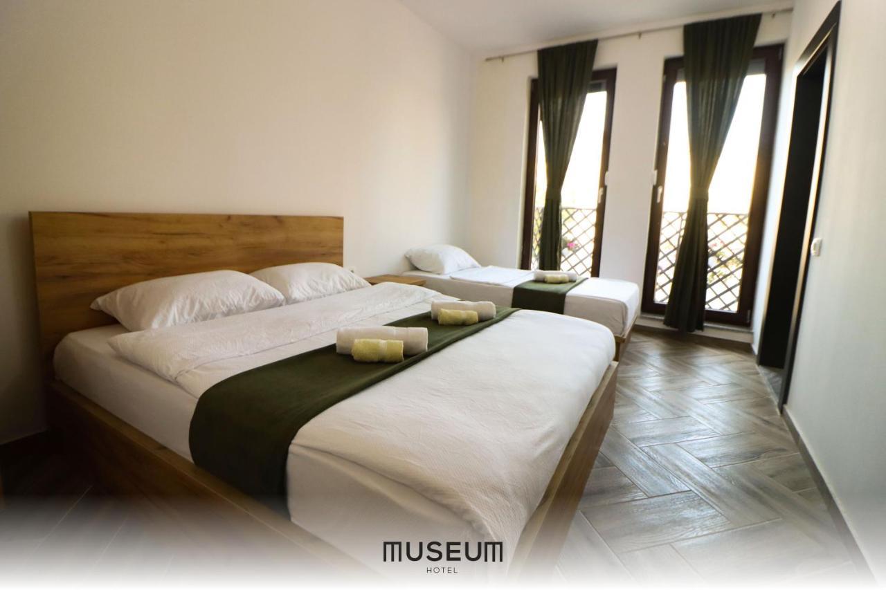 Museum Hotel Pristina Extérieur photo