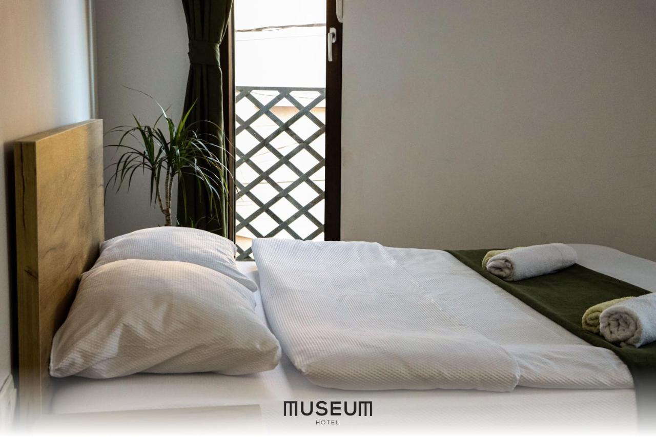 Museum Hotel Pristina Extérieur photo