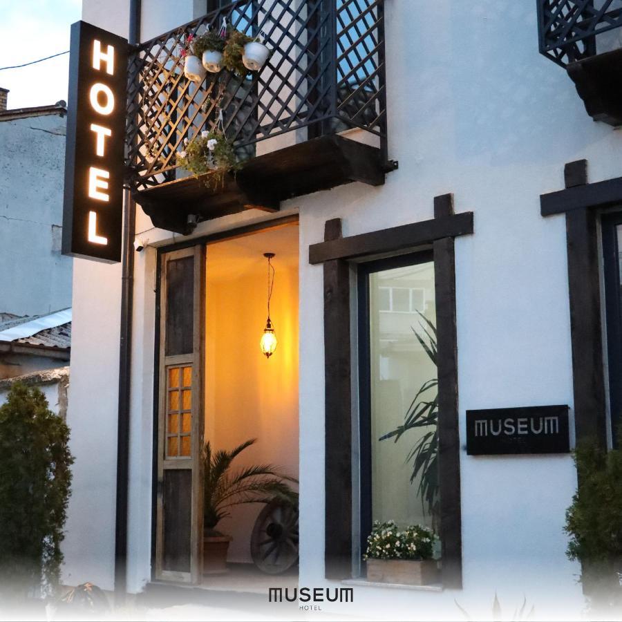 Museum Hotel Pristina Extérieur photo