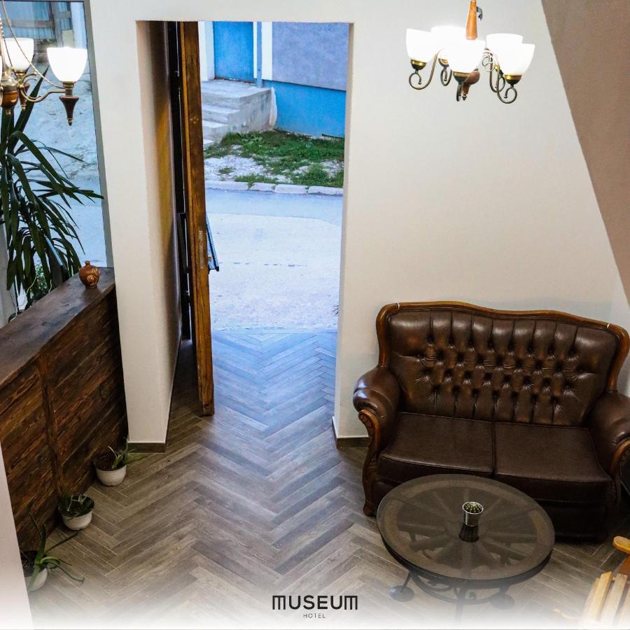 Museum Hotel Pristina Extérieur photo