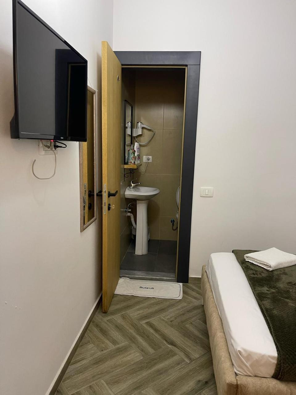 Museum Hotel Pristina Chambre photo